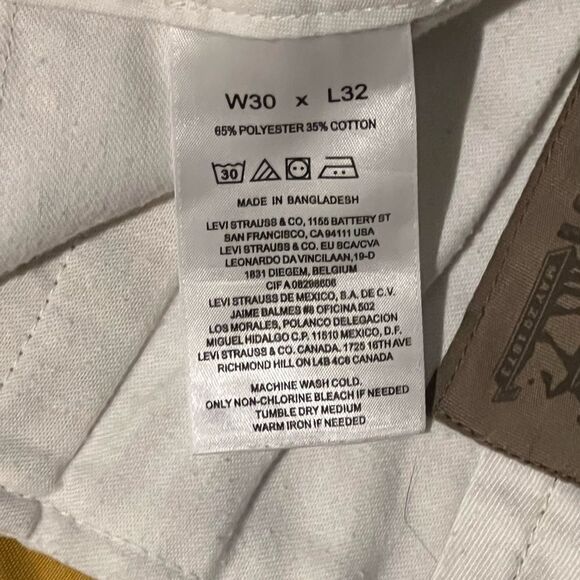 Levi's Vintage Yellow Chinos Classic Fit size 30” x 32” - Picture 5 of 5